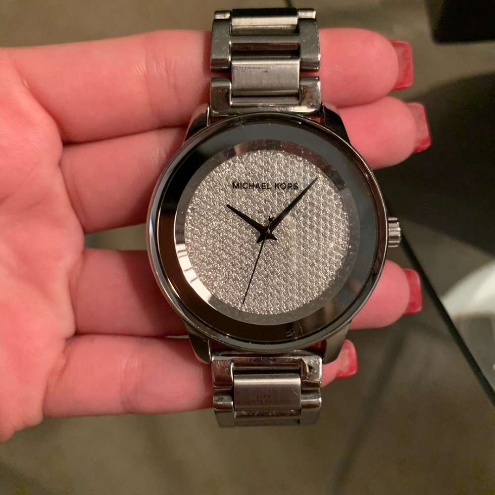 Michael kors silver watch
